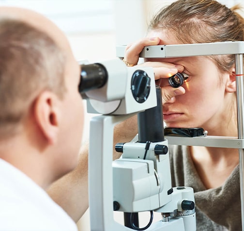 img-be-confortable-with-your-contact-lens